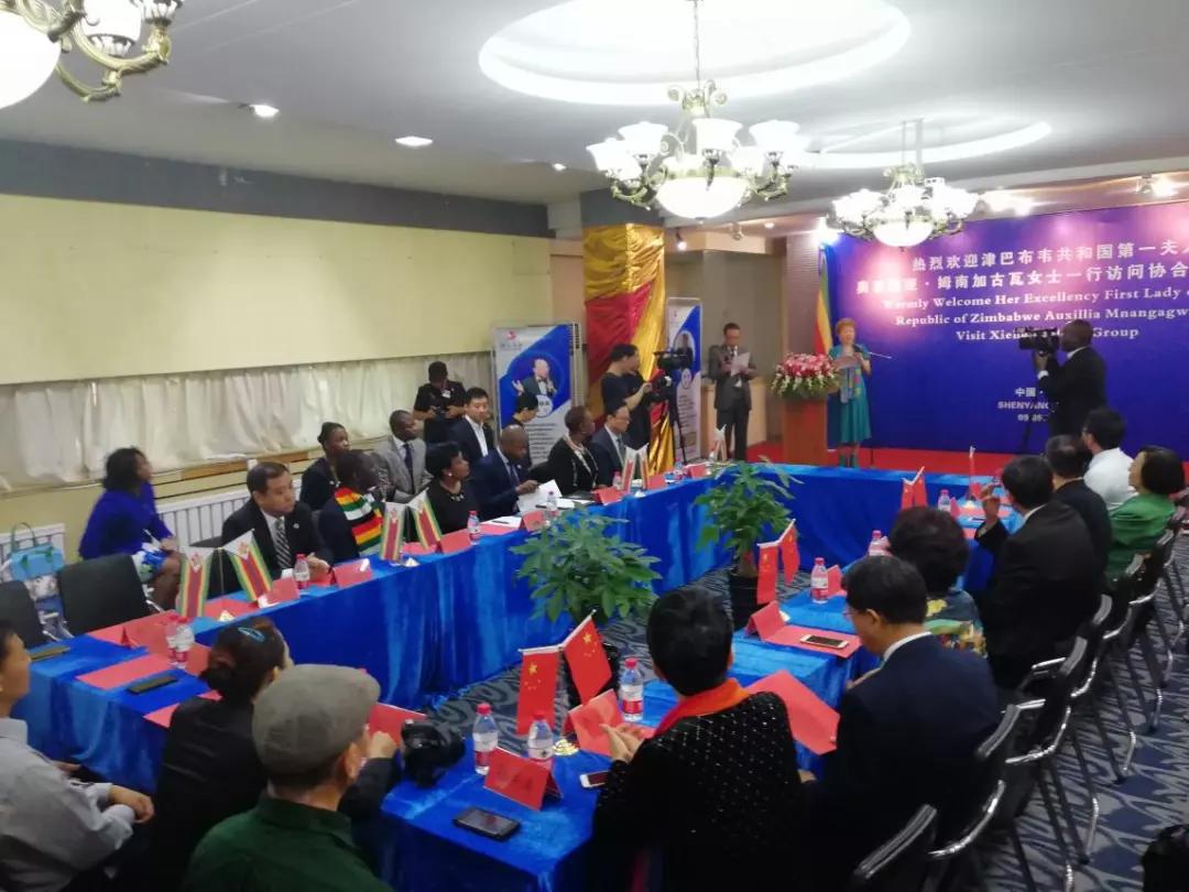 中非总商会副会长刘萍女士在凯发一触即发生物举行的欢迎座谈会上致辞